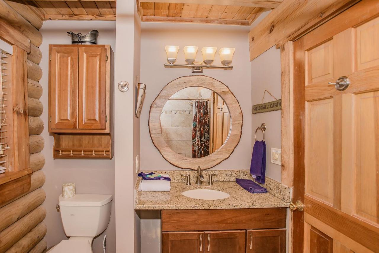 Smoky Bear Lodge With Guest House, Hot Tub, 1089 Free Tickets Each Paid Day, Dollywood And More Sevierville Exterior foto